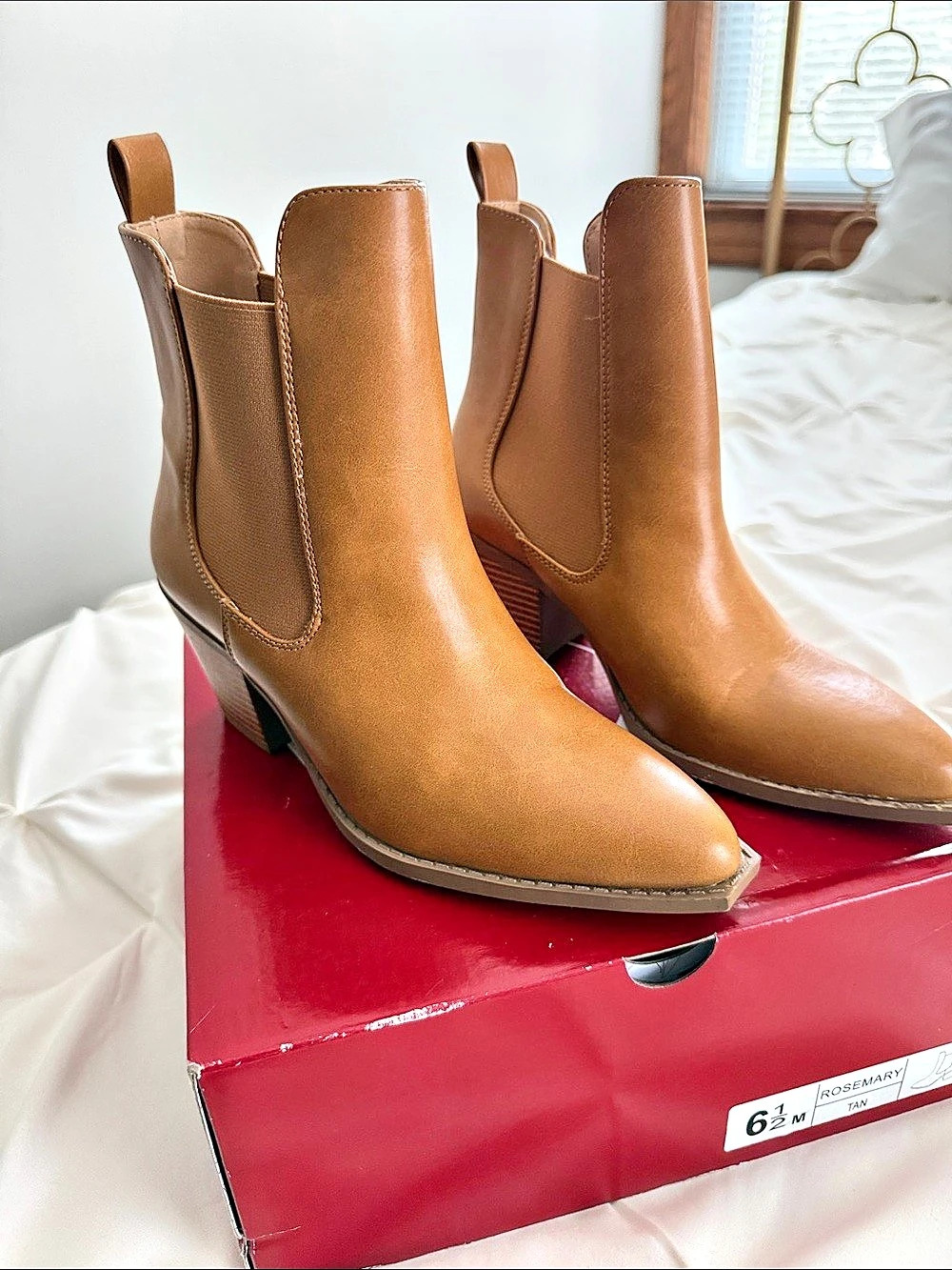 Jones New York Rosemary Tan Ankle Boots US 6.5 Like New
